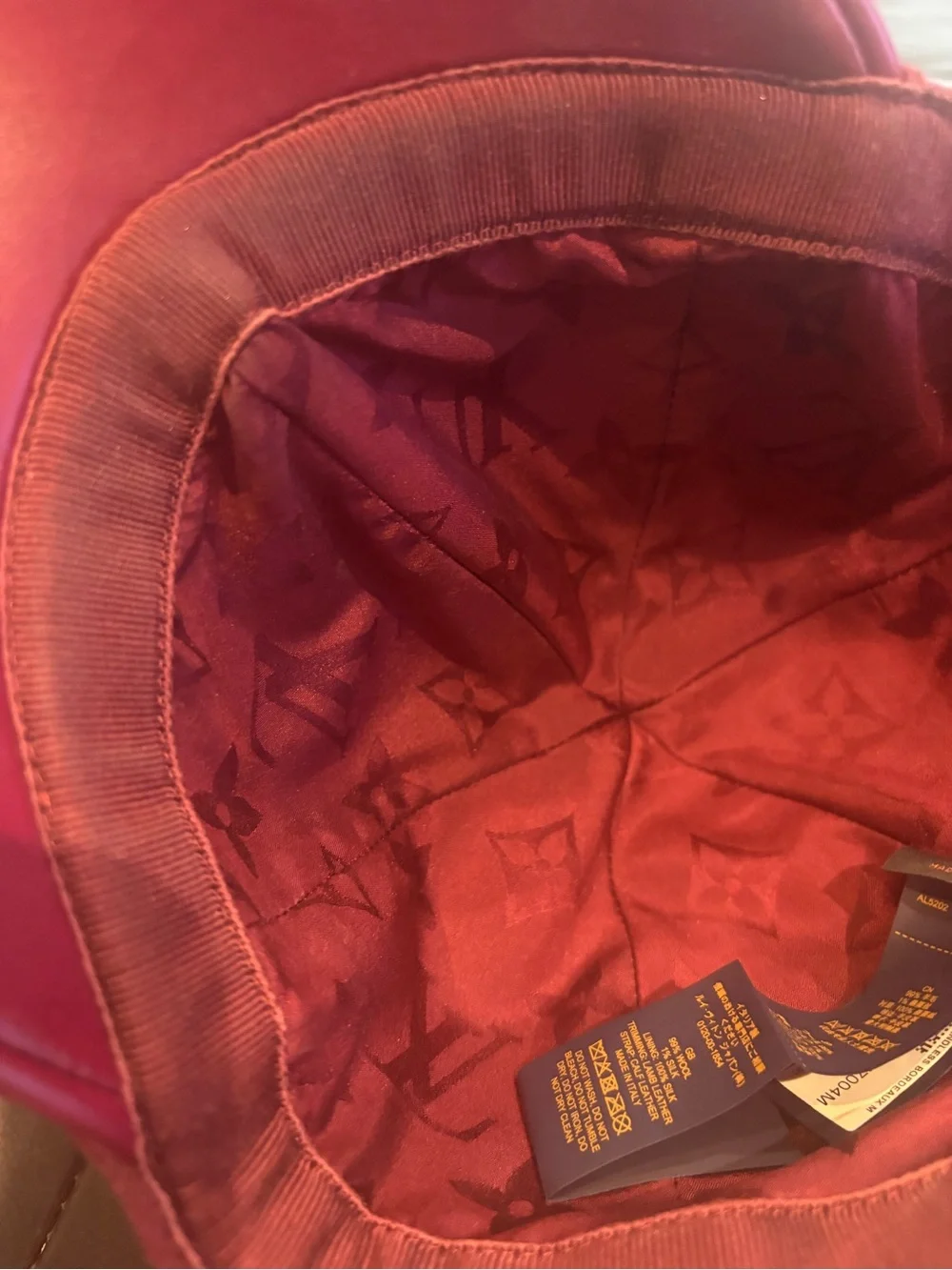Louis Vuitton endless cap wool Monogram